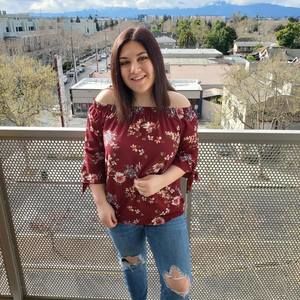 Meet your Posher, Talia